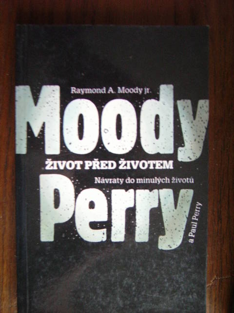 zobrazit detail knihy Moody, R: ivot ped ivotem 