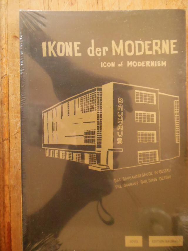 zobrazit detail knihy Prigge, Walter.: Ikone der Moderne/Icon of Moderni