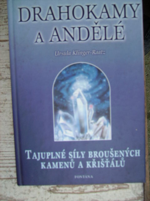 zobrazit detail knihy Klinger-Raatz Ursula: Drahokamy a andl 