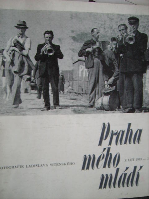 zobrazit detail knihy Sitensk: Praha mho mld z let 1933-67 
